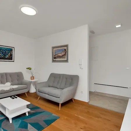 Jug Apartment