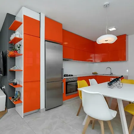Jug Apartman