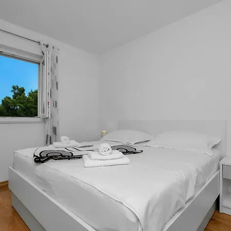 Jug Apartman